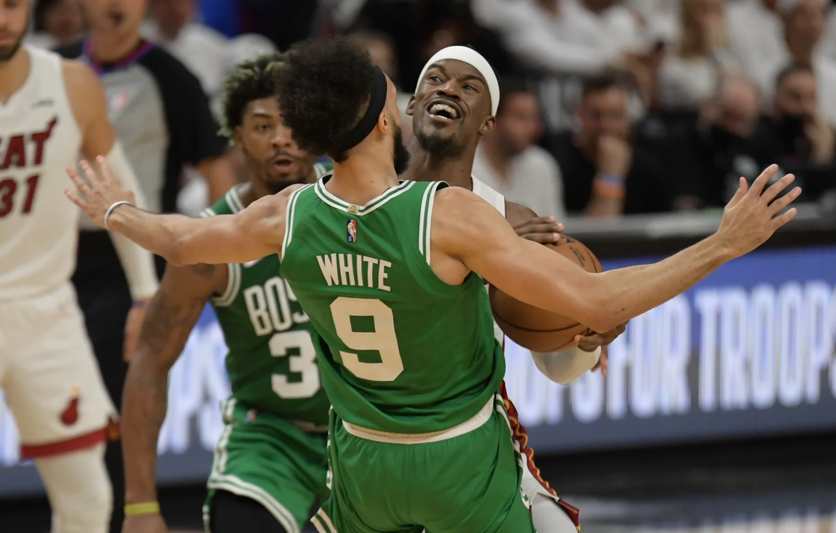 开云官方在线入口-Doinb重要时刻战术调整，热火带队取胜！-开云官方在线入口